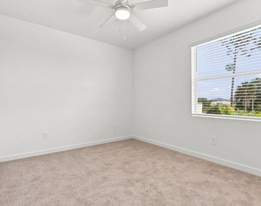 151 Lakeside Landing Court - Photo Thumbnail 18