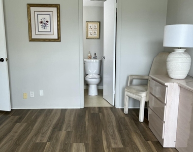 12002 Poinciana Boulevard - Photo Thumbnail 14