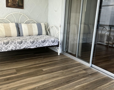 12002 Poinciana Boulevard - Photo Thumbnail 5