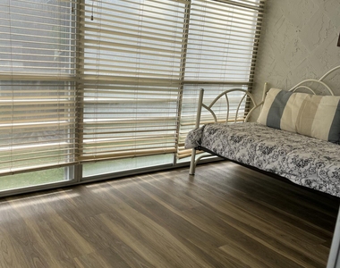 12002 Poinciana Boulevard - Photo Thumbnail 4