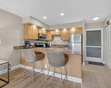 451 Greensward Lane - Photo Thumbnail 3