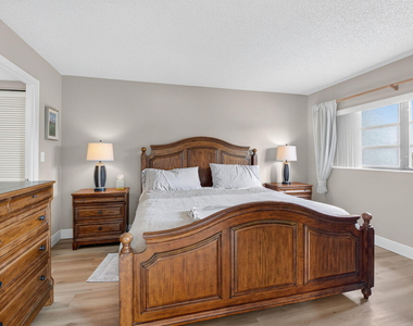 451 Greensward Lane - Photo Thumbnail 10