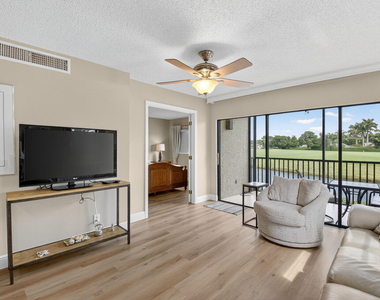 451 Greensward Lane - Photo Thumbnail 7
