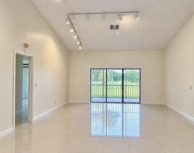 5150 S Fountains Drive S - Photo Thumbnail 6