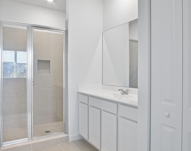 381 Se Crossoak Lane - Photo Thumbnail 26