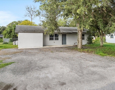 3031 Nw 2nd Street - Photo Thumbnail 1
