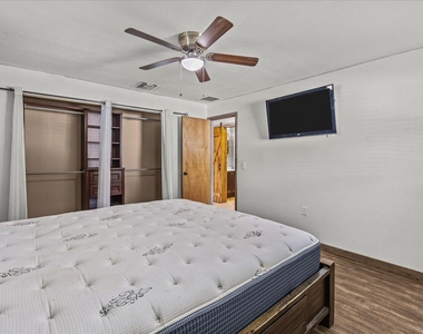 3031 Nw 2nd Street - Photo Thumbnail 12