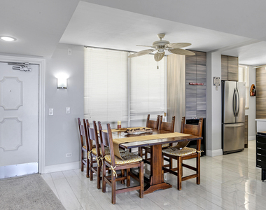 132 Lakeshore Drive - Photo Thumbnail 5