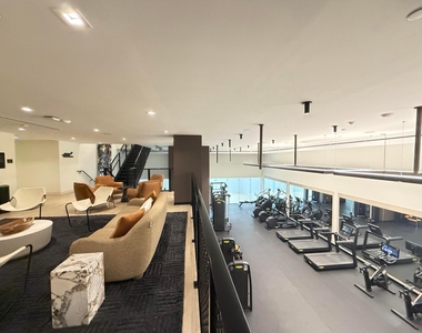 225 N Miami Avenue - Photo Thumbnail 13