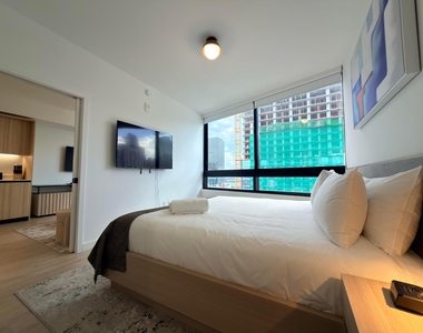 225 N Miami Avenue - Photo Thumbnail 31