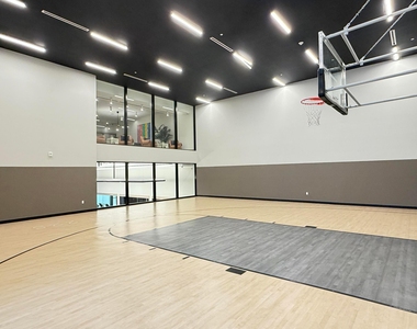 225 N Miami Avenue - Photo Thumbnail 18