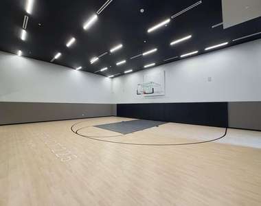 225 N Miami Avenue - Photo Thumbnail 17