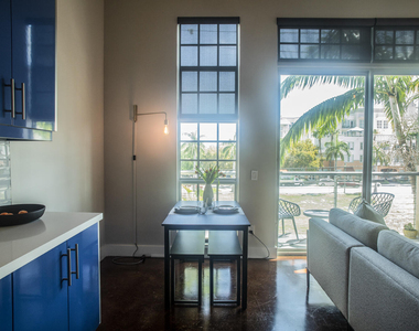 185 Ne 4th Avenue - Photo Thumbnail 3
