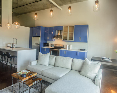 185 Ne 4th Avenue - Photo Thumbnail 2