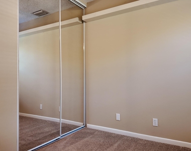 5418 Firenze Drive - Photo Thumbnail 11