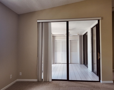 5418 Firenze Drive - Photo Thumbnail 12