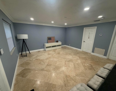733 Sw 13th Avenue - Photo Thumbnail 12