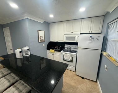 733 Sw 13th Avenue - Photo Thumbnail 9