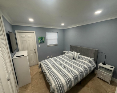733 Sw 13th Avenue - Photo Thumbnail 15