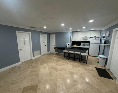 733 Sw 13th Avenue - Photo Thumbnail 5