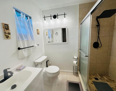 1657 Magnolia Lane - Photo Thumbnail 9
