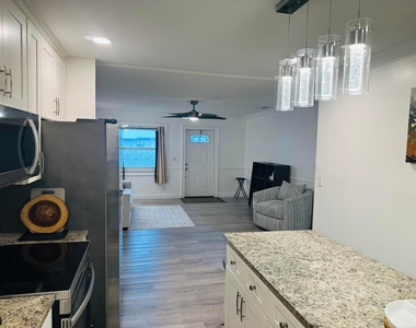 1657 Magnolia Lane - Photo Thumbnail 10