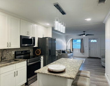 1657 Magnolia Lane - Photo Thumbnail 11