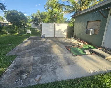 702 Fleming Avenue - Photo Thumbnail 2