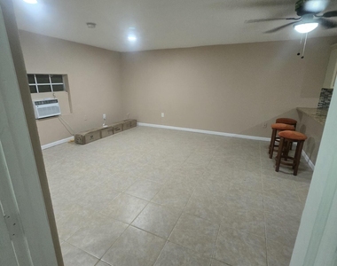 702 Fleming Avenue - Photo Thumbnail 7