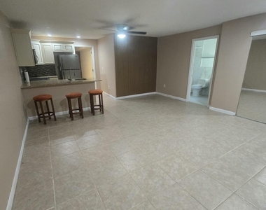 702 Fleming Avenue - Photo Thumbnail 3
