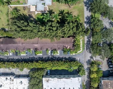 6143 Garden Court - Photo Thumbnail 4