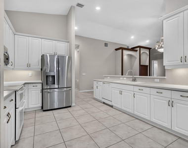 2426 Sandy Cay - Photo Thumbnail 19