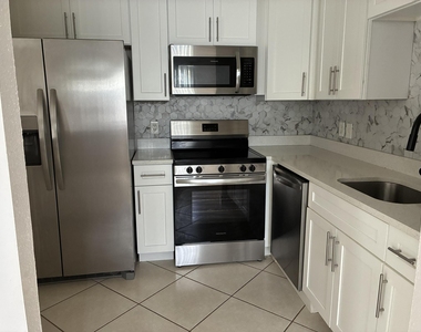 511 Monaco K - Photo Thumbnail 10