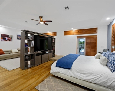 2135 Windsock Way - Photo Thumbnail 13