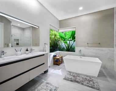 2135 Windsock Way - Photo Thumbnail 14