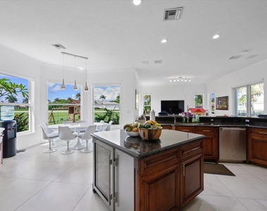 2135 Windsock Way - Photo Thumbnail 19