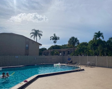 9539 Boca Cove Circle - Photo Thumbnail 14