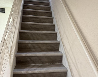 4720 Nw 9th Court - Photo Thumbnail 2