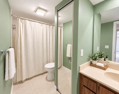 3308 33rd Way - Photo Thumbnail 7