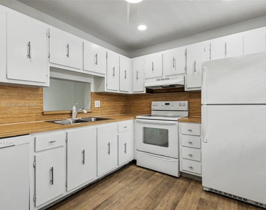 414 Se 10th Street - Photo Thumbnail 23
