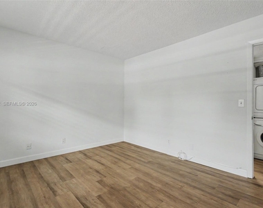 414 Se 10th Street - Photo Thumbnail 22