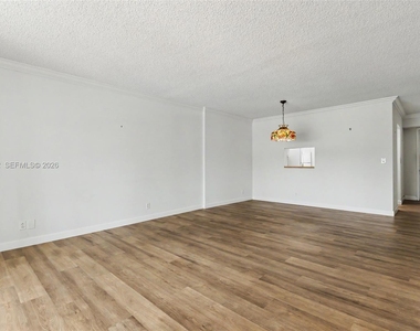 414 Se 10th Street - Photo Thumbnail 13
