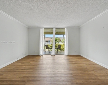 414 Se 10th Street - Photo Thumbnail 15