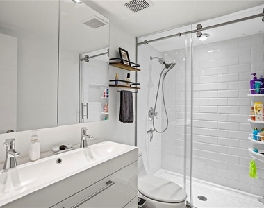 2900 Ne 30th Street - Photo Thumbnail 24