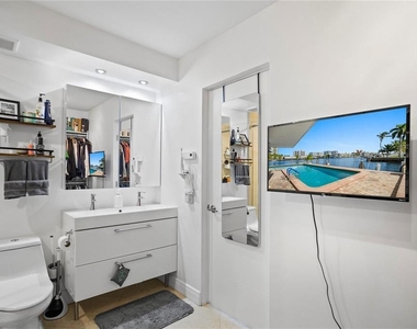2900 Ne 30th Street - Photo Thumbnail 36