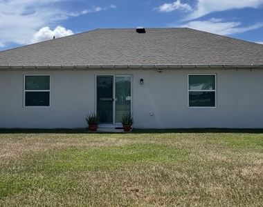 1589 Se Dome Circle - Photo Thumbnail 17