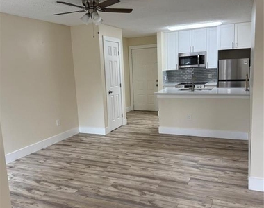 4481 W Mcnab Road W - Photo Thumbnail 6