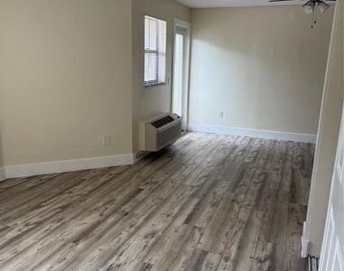 4481 W Mcnab Road W - Photo Thumbnail 10