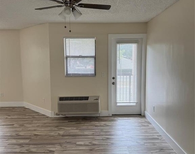 4481 W Mcnab Road W - Photo Thumbnail 3
