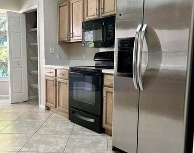 15067 Oak Chase Court - Photo Thumbnail 6